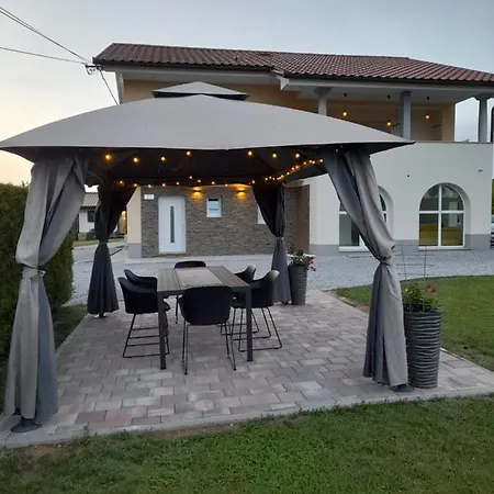 Apartma Relax Prestranek Exterior photo